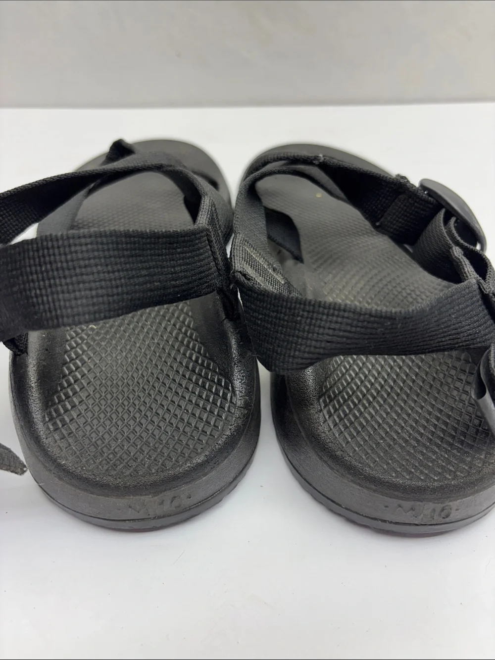 Chaco Black Strappy Outdoor Sandals, SZ 10 for men’s, box 41